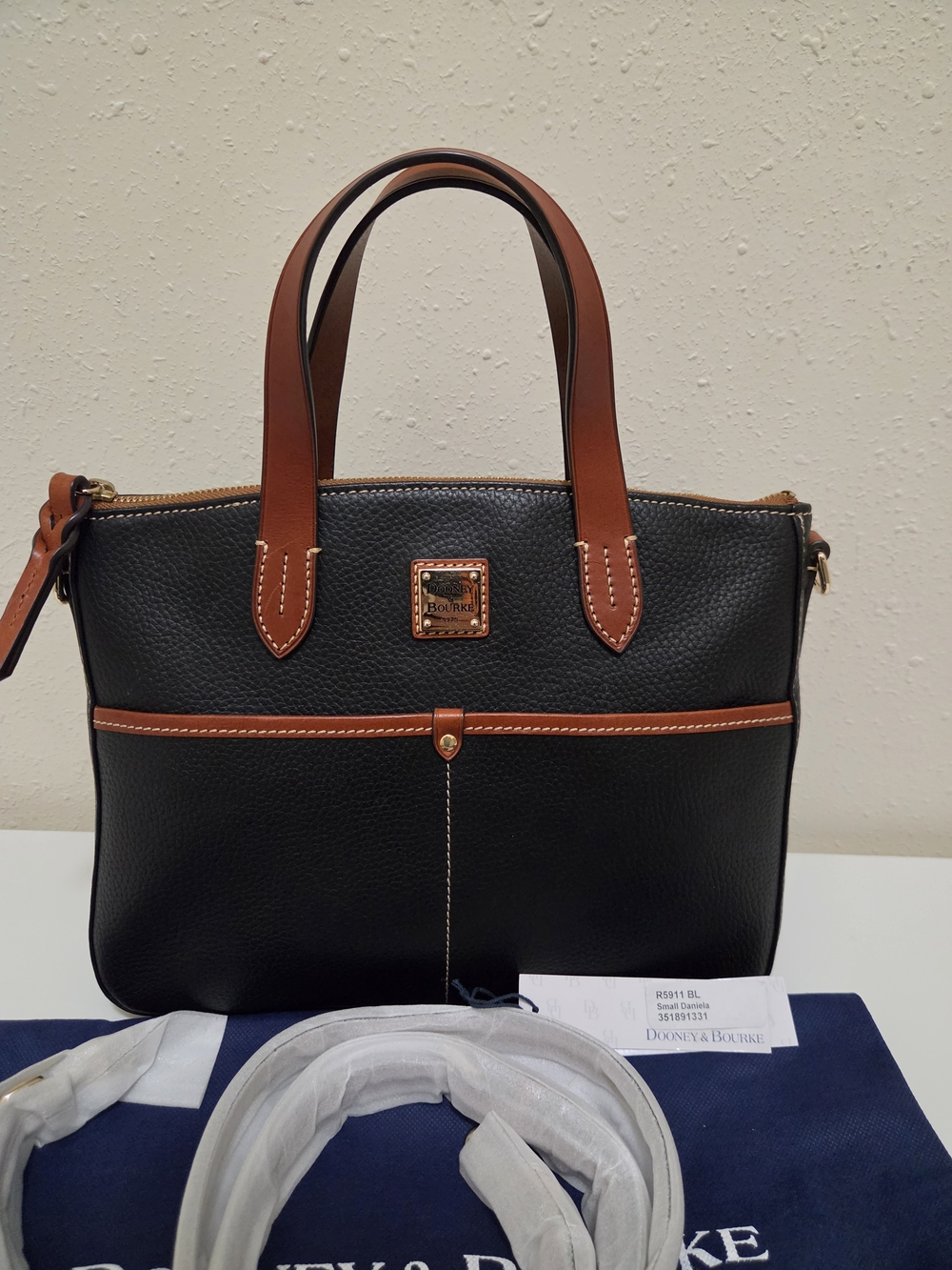 Dooney & Bourke Black Pebble Leather Bag-Small Daniele - Picture 2 of 6